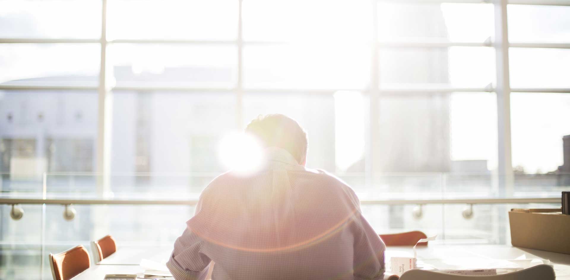 Benefits-of-Daylight-Dimming-in-An-Office