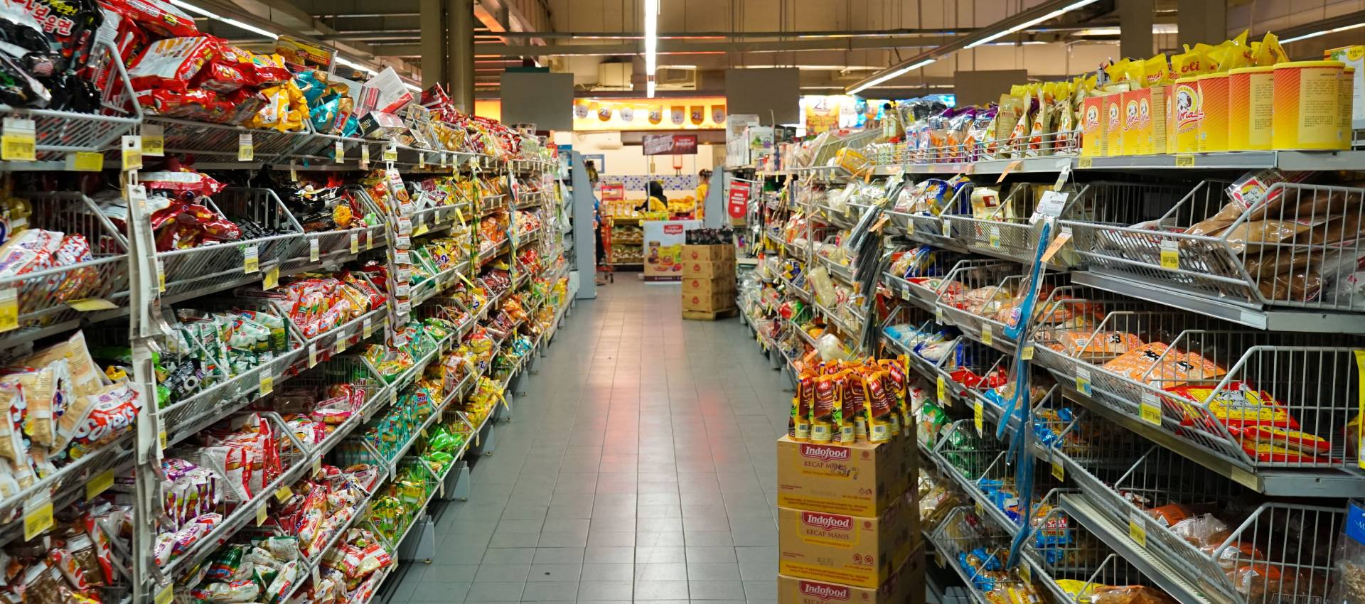 Supermarket aisle