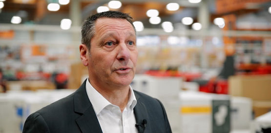 The Building Platform improve comfort and reduce energy in their warehouse retail outlets with Airius Destratification Fans